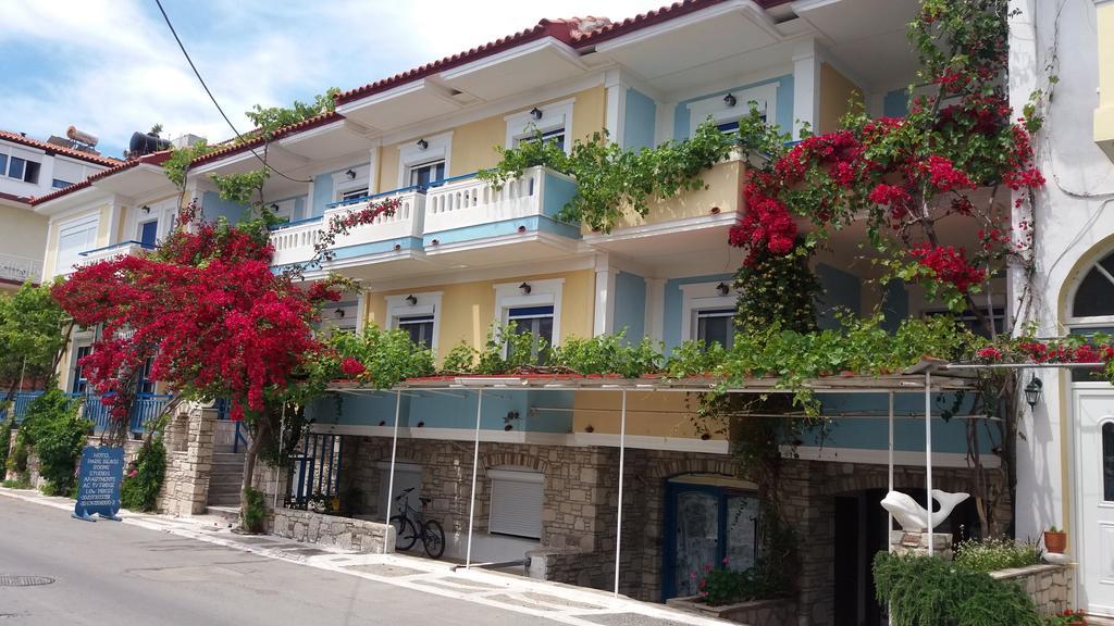 Paris Beach Hotel Ireo  Exterior photo
